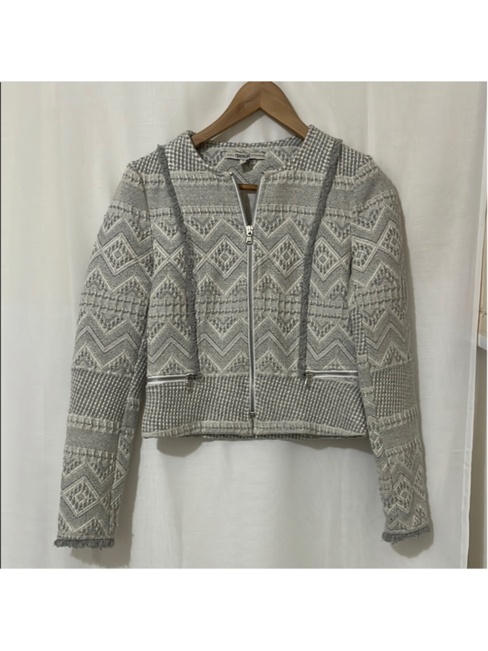 Zara Trafaluc Grey and White Long Sleeve Short Jscket